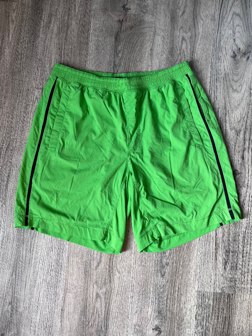 Lululemon Shorts Mens XL Green Pace Breaker Lined Workout Athletic Gym